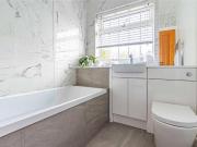 Bungalow 2 Bedroom For Sale Hertfordshire Hertfordshire...