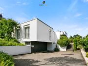 Bungalow an zentraler Lage mit parkähnlichem Garten und...