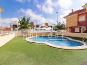 Bungalow en venta en Torre de la Horadada, Alicante...