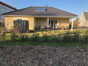 Bungalow mit 4 Zimmern und 750 m2 Grundstück