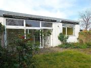 Bungalow mit Atrium, kleinem Garten und Freisitz nähe...