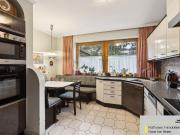 Bungalow mit Pool in zentraler Bestlage