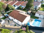 Bungalow mit Pool Saniert!