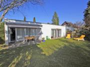 Bungalowhaus mit Atrium und grossem Garten