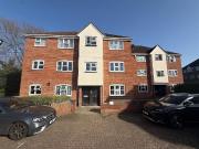Burdetts Road, Dagenham RM9, 2 bed flat to rent, £1,800...