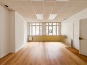 Bureau à louer Paris 8 Proche Métro Liège, Place de...