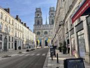 Vente bureaux rénovés Orléans centre, proche tram et bus