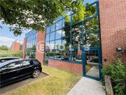 Bureaux à louer Savigny le Temple Proche gare RER D et bus