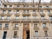 BUREAUX A LOUER TRIANGLE D’OR PARIS 75008, 19 21 AVENUE...