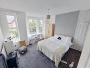 Burford Road, Nottingham NG7 4 bed house to rent £2,167...