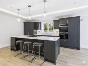 Burkes Road, Beaconsfield HP9, 5 bed flat to rent,...