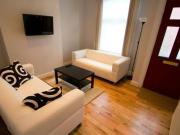 Burley Lodge Terrace, Hyde Park, 2 Bedroom Terraced