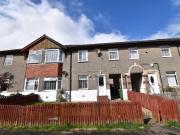 Burnfoot Drive, Glasgow G52, 4 bed flat to rent, £1,800...