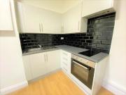Burnside Road, Flat 2 Dagenham RM8 1XD Century 21 United...
