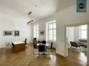 BÜRO in historischem Denkmal Haus in Toplage der Innenstadt!