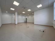 Bürofläche mit ca. 77,27 m² im Büro u. Garagenpark...