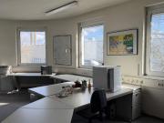 Bürofläche mit Lager und Parkplätzen in Gewerbeobjekt |...
