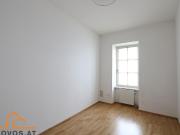 Büro/Ordination möglich: 113 m2 mit 5 Zimmern im Altbau...
