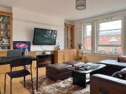 Bury Place, London WC1A, 3 bed flat to rent, £4,350 pcm...