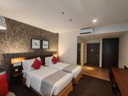 Bus To Tuas 10min to Tuas Meridin Medini Condo Hotel...