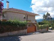 ¿Buscas casa en el centro? Este es tu hogar!