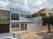 ¿Buscas una casa amplia a precio increíble? ¡Esta es...