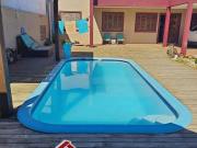 C1019 Linda residência com piscina localizada no Centro...