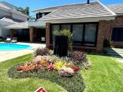 C1028 Excelente residência de alto padrão em condomínio...