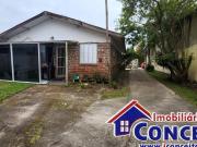 C1101 Excelente residência no Centro de Imbé a 150...