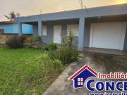 C402 Linda residência localizada no balneário Imara