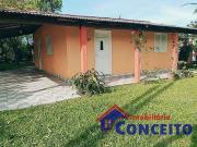 C41 Excelente residência de esquina com anexo localizada...