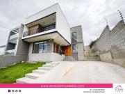 C 448 Vendo Casa en Cuenca Sector Chaullabamba 3...