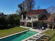 C.C. Los Cardales Casa Moderna 1 lote al Golf de 820 m²...