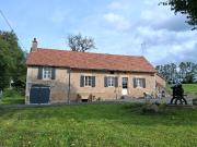 CEst la « petite maison dans 18 ha de prairie » ! 100m²...