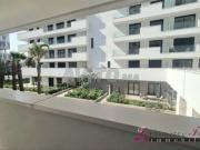 C.F.c location bel appartement vide avec terrasse