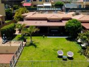 C H Coastal Homes se enorgullece de presentar esta...