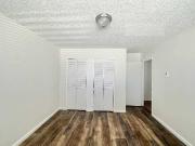 CA 47 2 Bedroom Apartment for Rent at 1047 E 7th St,...