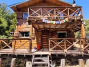 Cabin in the Forest with Lake Views – Near Downtow