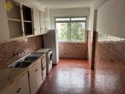 CACÉM 3 assoalhadas com arrecadação