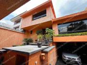 Cada en VENTA dentro de fraccionamiento Jardines en la...