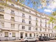 Cadogan Place, Knightsbridge, London SW1X, 3 bed flat to...