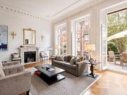 Cadogan Square, London SW1X, 3 bed flat to rent, £19,002...