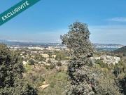 Cadre exceptionnel entre mer et collines, Rare à la vente