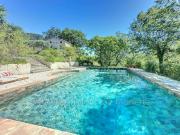 Cadre naturel exceptionnel Maison avec piscine sur 9 057 m²