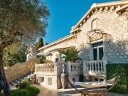 CAGNES SUR MER BASTIDE EN PIERRE DE 200M² A VENDRE...