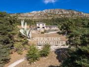 Caille Chalet moderne avec ses cabanes dans les arbres