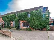 Caistor Road, Laceby, Grimsby. 2 bed apartment to rent £725.