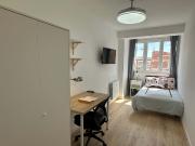 Calle de Manuel Galindo, 8 ONLY STUDENTS