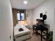 Calle de Mira El Sol, Madrid, Community of Madrid 28005