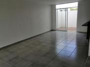 Calles cerradas con barandal e Interfon a 50 metros de...